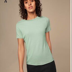 NWT On Running Focus SS Tee tshirt light green moss women's large